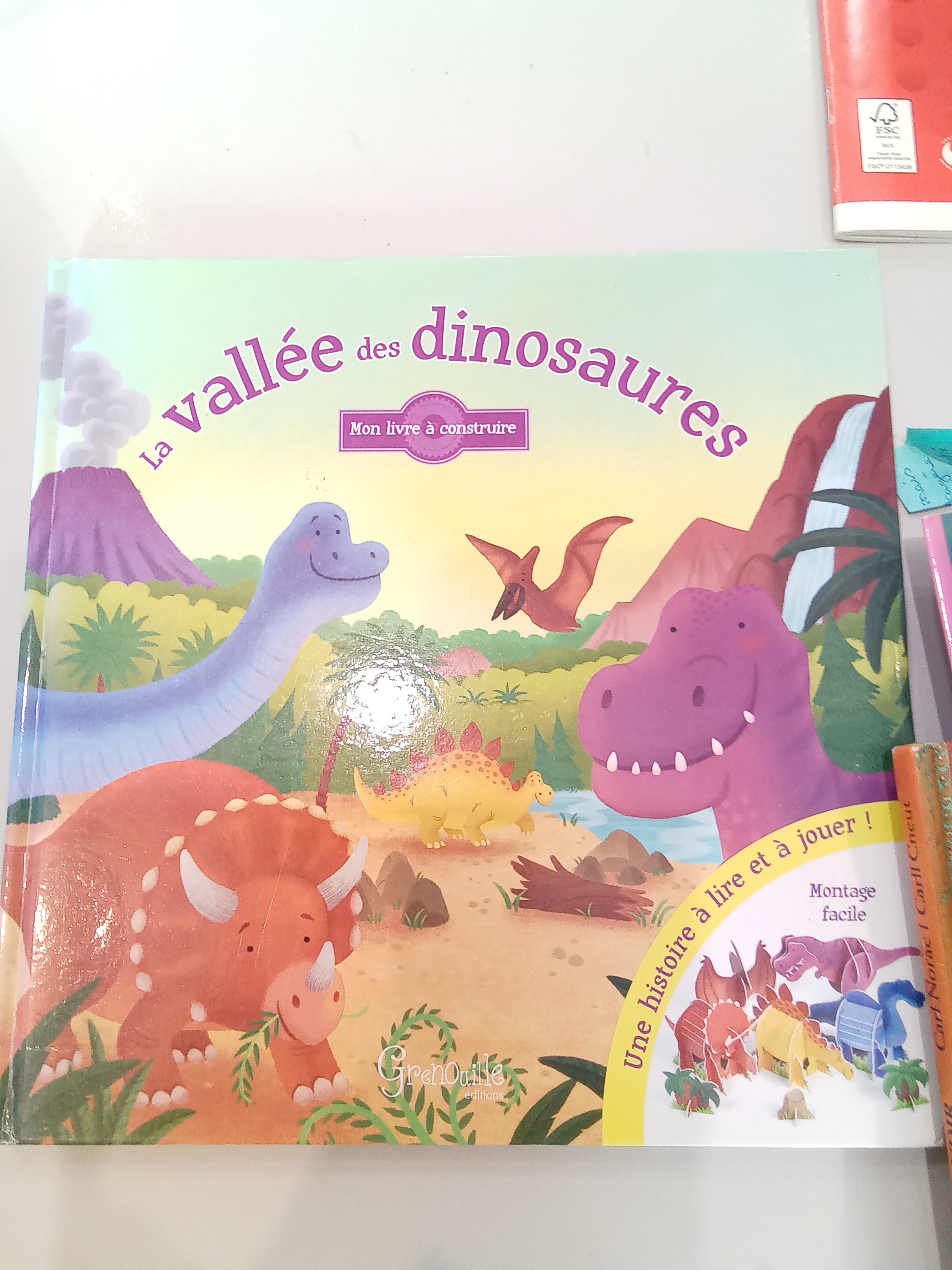la vallée des dinosaures - Click to enlarge picture.