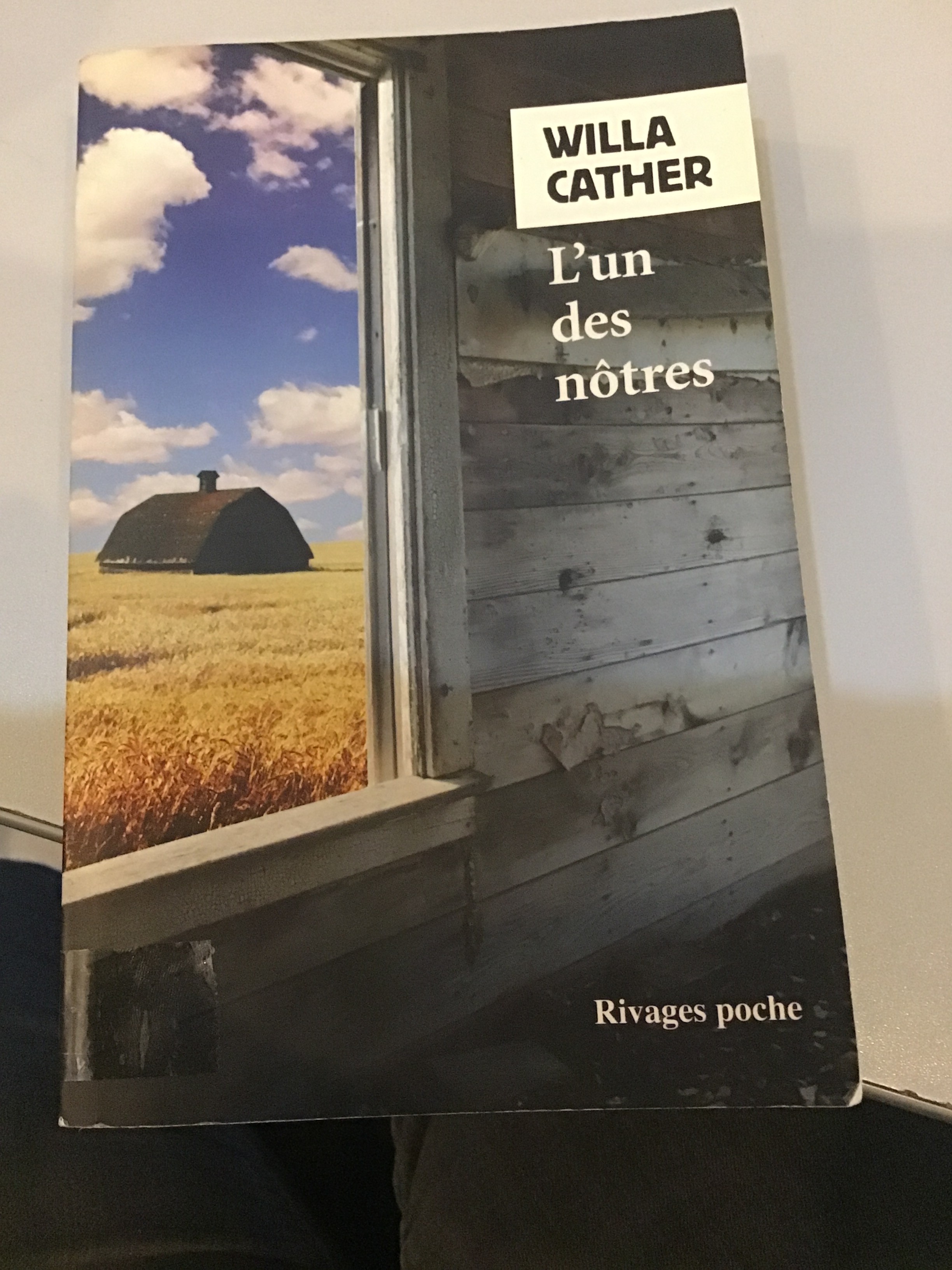 L’un des nôtres - Click to enlarge picture.