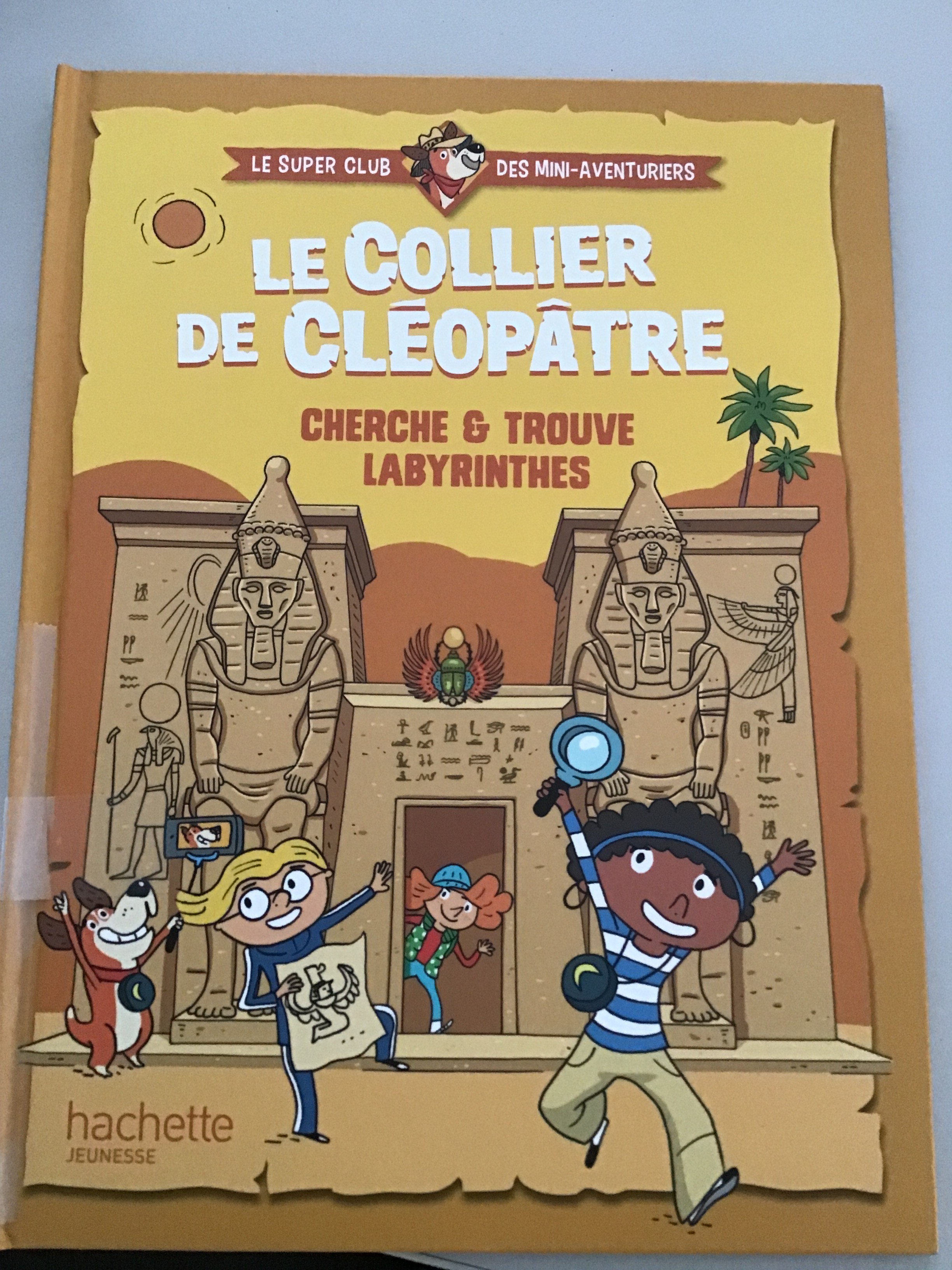 Le  collier de Cléopatre - Click to enlarge picture.