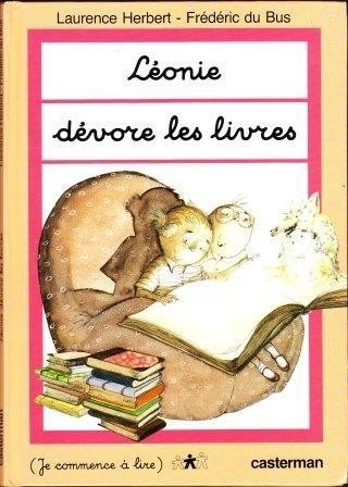 Léonie dévore les livres - Click to enlarge picture.
