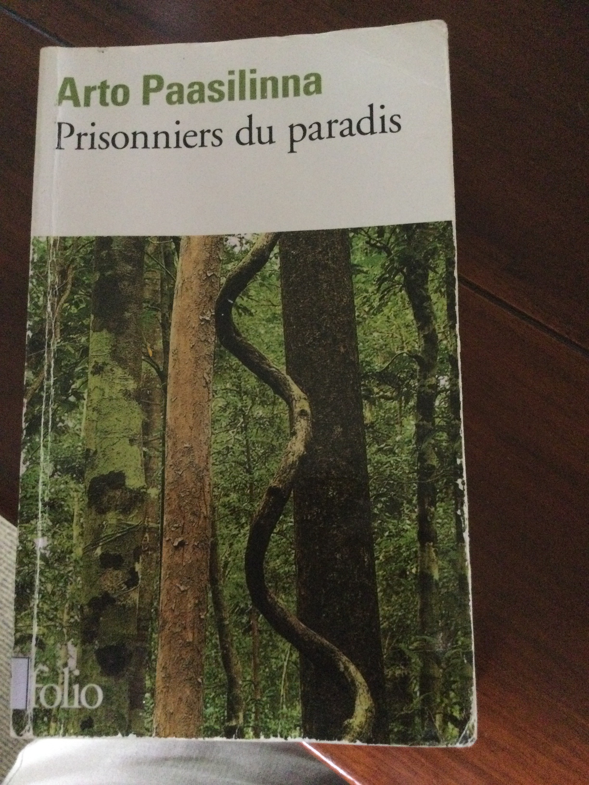 Prisonniers du paradis - Click to enlarge picture.